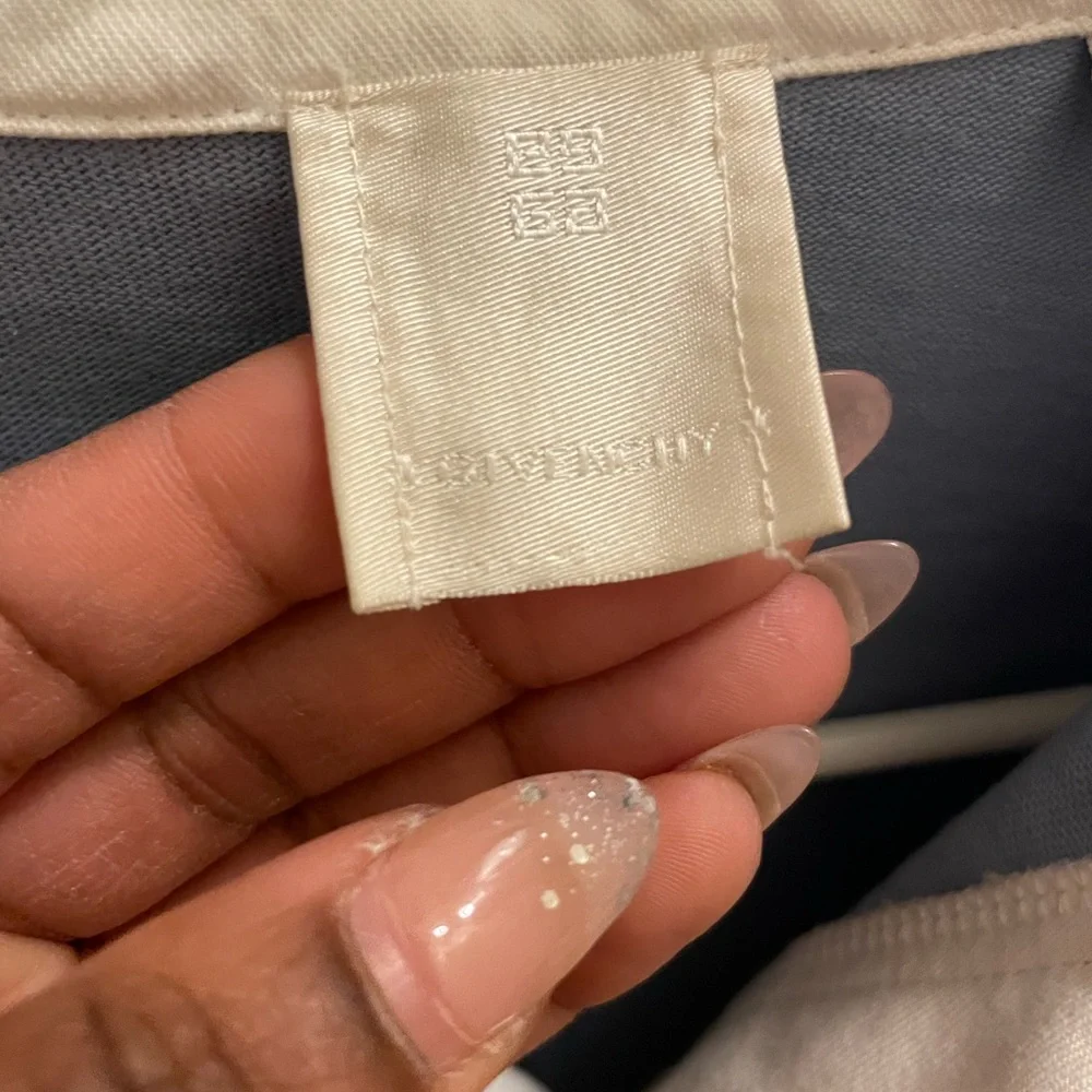 Givenchy - Picture 2 of 5